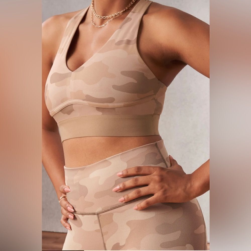 Fabletics Define Nude Camo High-Waisted 7/8 Legging‎ and Sports Brand NWT C34